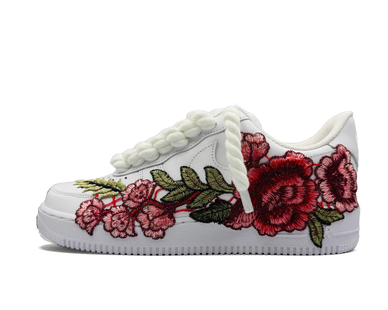 NIKE AIR FORCE 1 LOW ‘07 WHITE / ROSE ROPE LACES