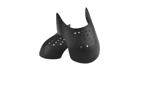 SNEAKER SHIELD
